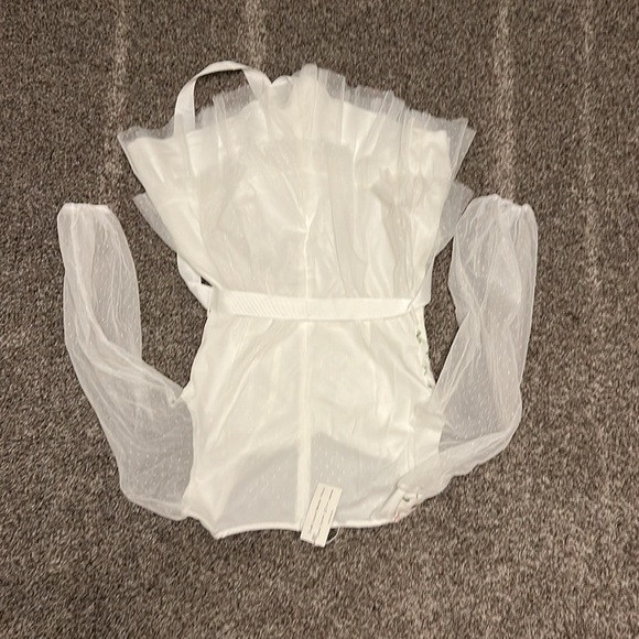 White Romper - medium - Picture 3 of 4